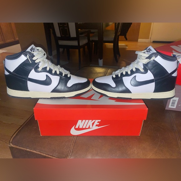 Womens Nike Dunks- Highs tops. Black/White. - Picture 4 of 6